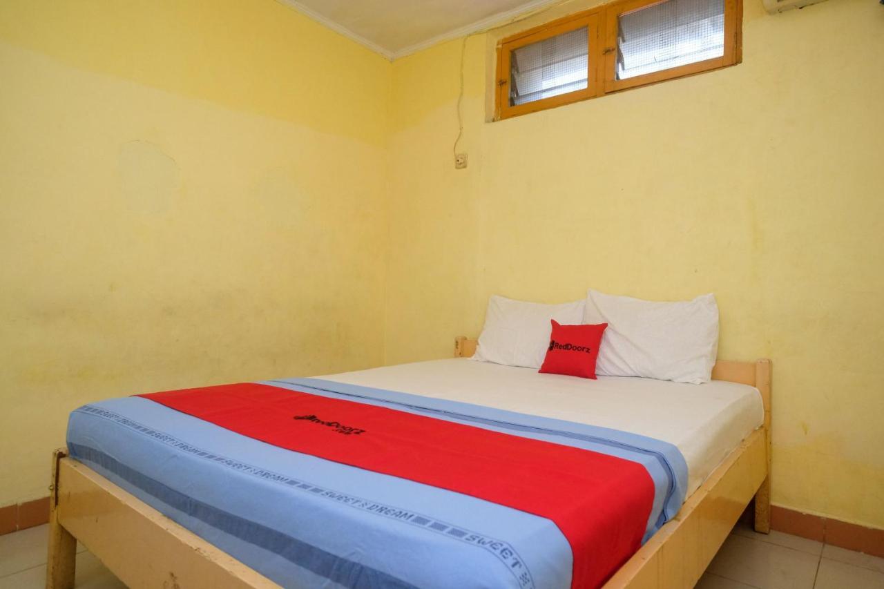 Reddoorz Near Pelabuhan Nusantara Parepare Exterior foto